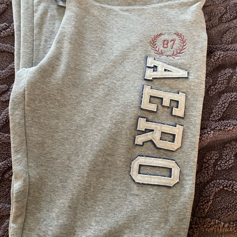 Aeropostale Light Gray sweatpants with Logo